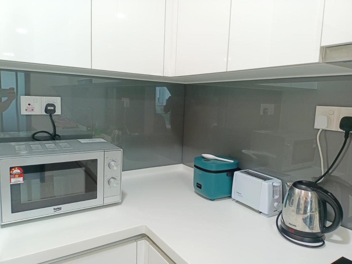 C1113 Almas Suites Galaxy Space Netflix By Stay Nusajaya  Bagian luar foto