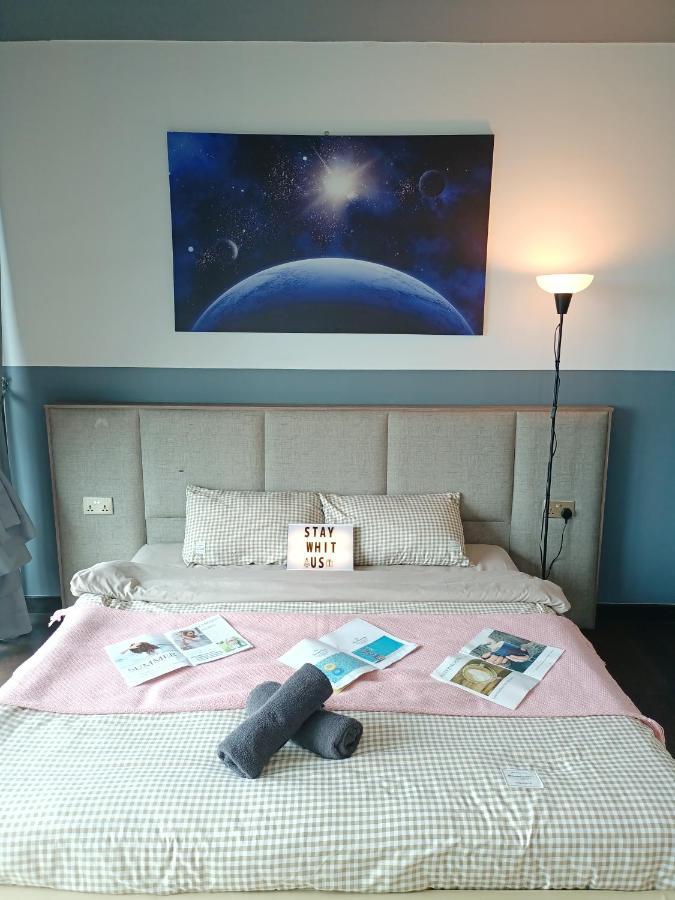 C1113 Almas Suites Galaxy Space Netflix By Stay Nusajaya  Bagian luar foto