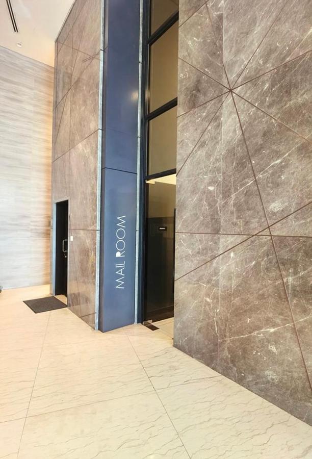 C1113 Almas Suites Galaxy Space Netflix By Stay Nusajaya  Bagian luar foto