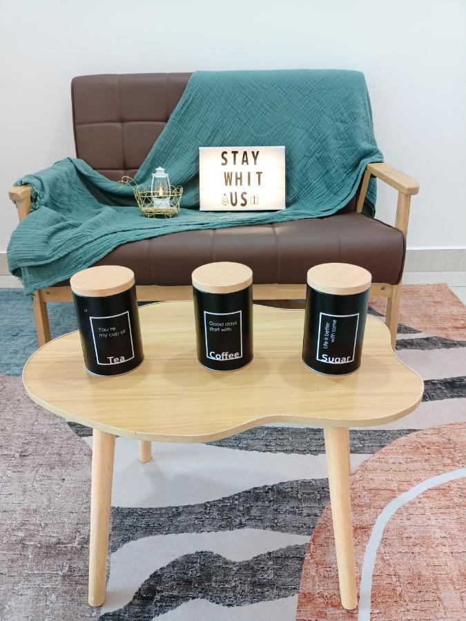 C1113 Almas Suites Galaxy Space Netflix By Stay Nusajaya  Bagian luar foto